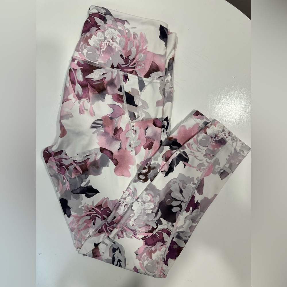 Athleta pocket legging size small hardly worn